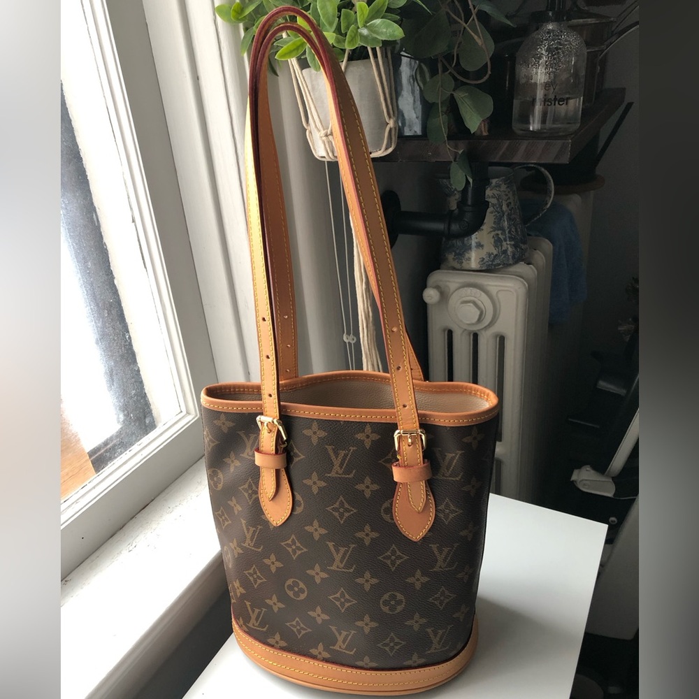 Louis Vuitton monogram bucket PM shoulder bag 1:1